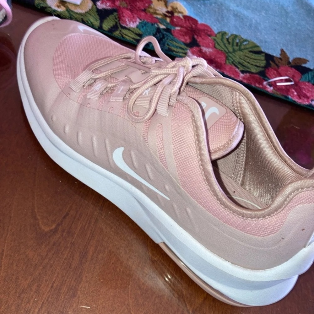 Nike air max axis
